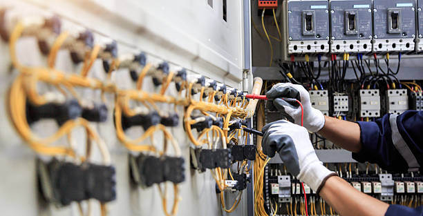 Professional Electrician technician working in Hyrum, UT